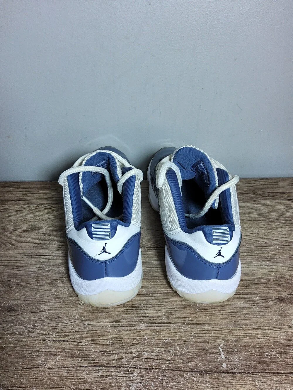 Air Jordan 11 Retro Low Diffused Blue Style # FV5104-104 Size 8